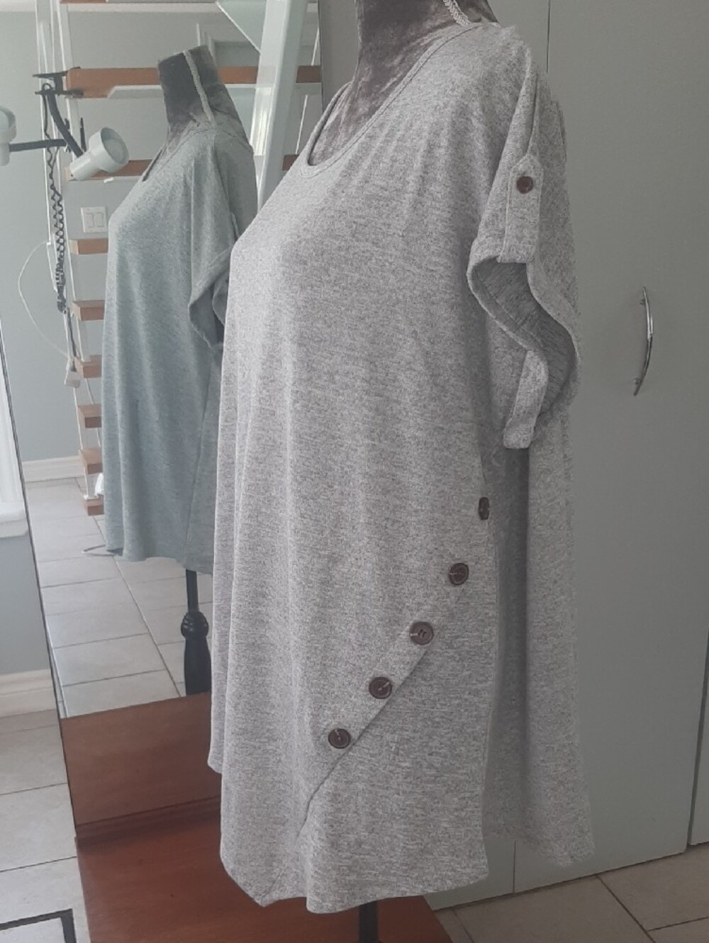 2 DYE 4🤍NWOT Heathered Light Gray Short Sleeve Button-Accent Tunic Sz 3X - Picture 3 of 10